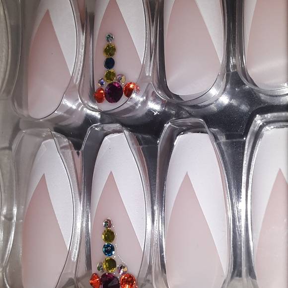 💎Salon Perfect Rainbow Crystal Collection Nails - Picture 4 of 5